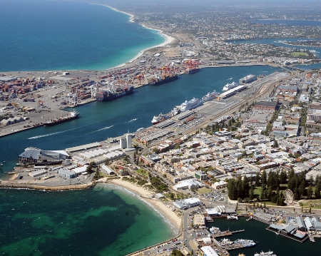 fremantle-harbour-12-jan-18-dsc_5672-(450x359)