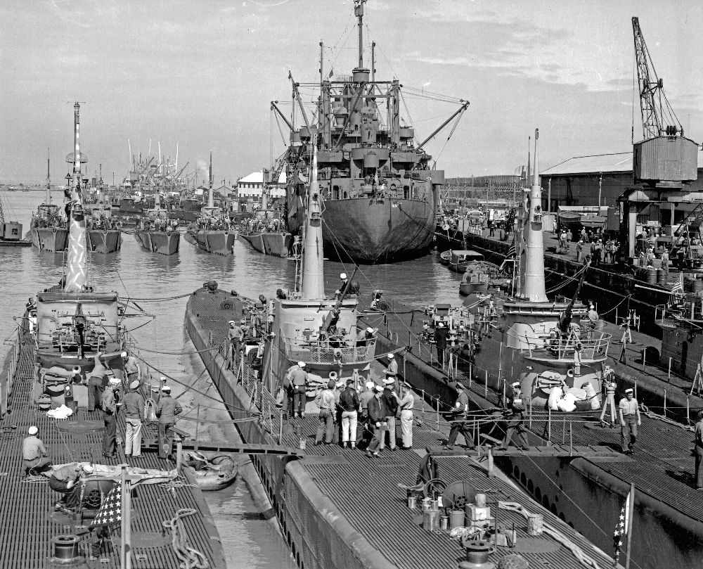 American Submarines at North Wharf 1945 - Family of Saxon Fogarty