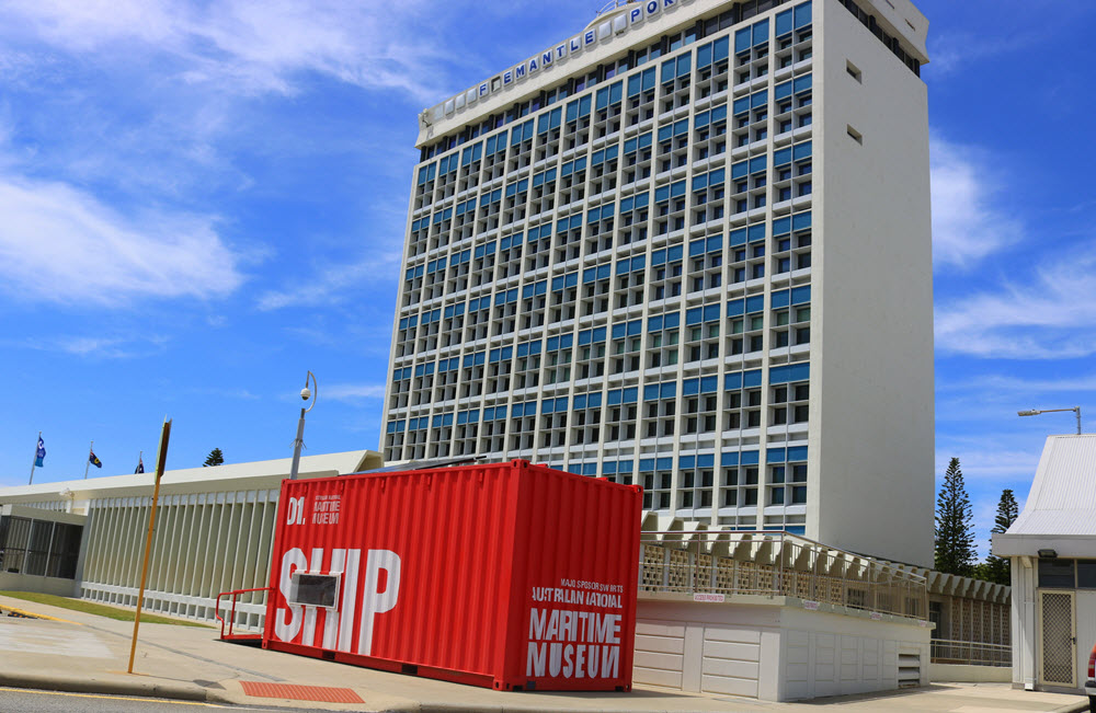 Container exhibition red 1000 Container exhibition red 1000